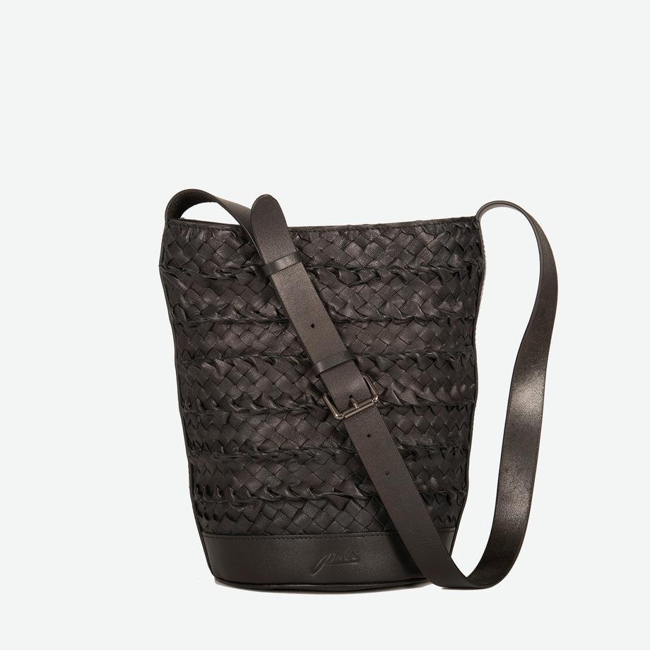 Bucket bag with shoulder strap